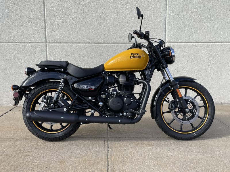 2024 Royal Enfield METEOR 350Image 2