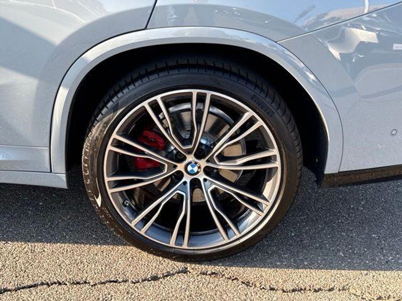 Used 2025 BMW X4 M40iImage 14