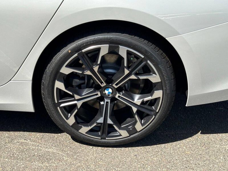 New 2026 BMW 3 Series 330i xDriveImage 14