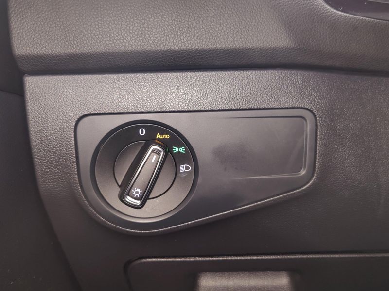 Used 2022 Volkswagen Tiguan SE AWD w/SunroofImage 25