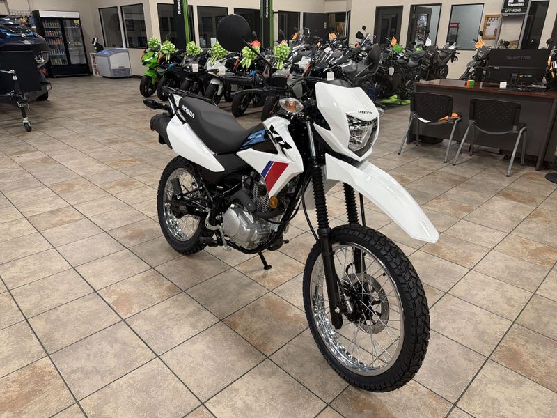 New 2025 Honda XR150L Image 11