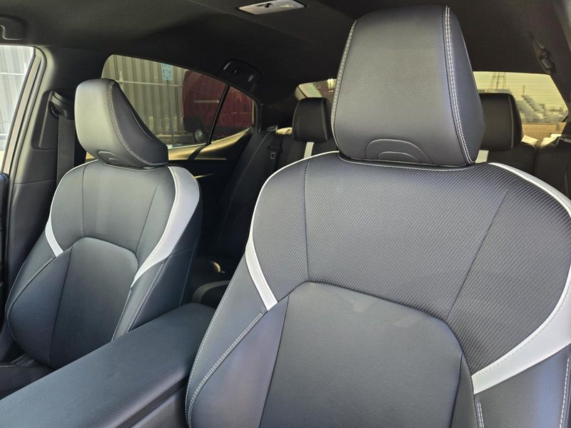Used 2025 Toyota Camry SE (Natl)
