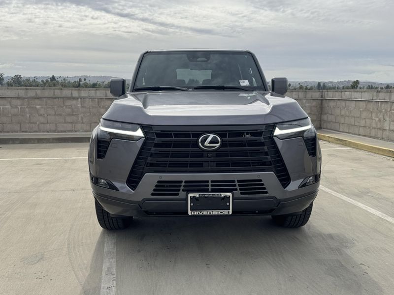 New 2026 Lexus GX 550 OvertrailImage 3