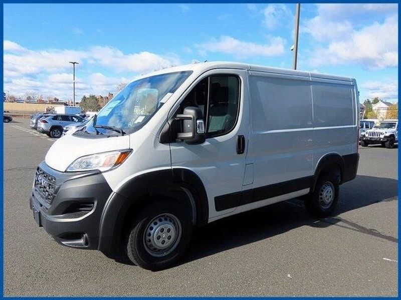 2025 RAM ProMaster Low RoofImage 1