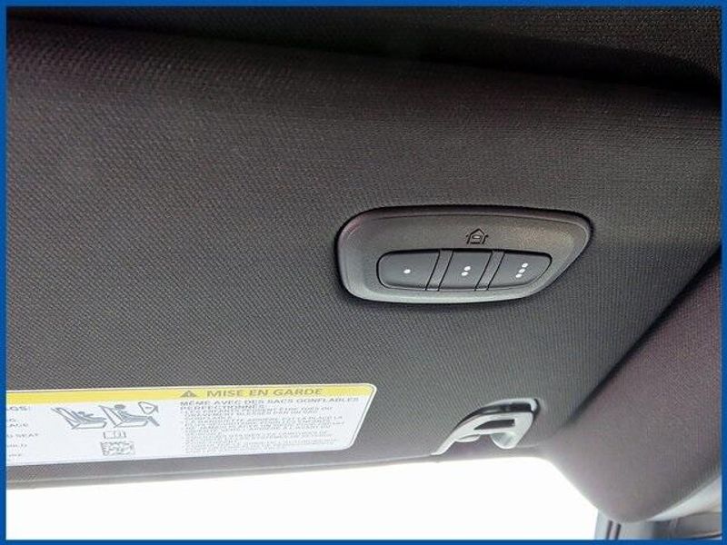 2025 RAM 1500 LaramieImage 18