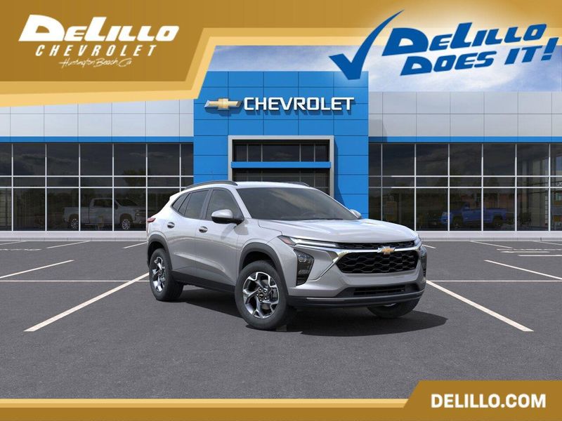 2025 Chevrolet Trax LTImage 1