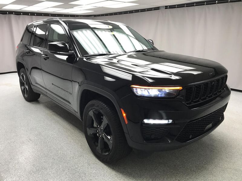 Used 2024 Jeep Grand Cherokee LimitedImage 28