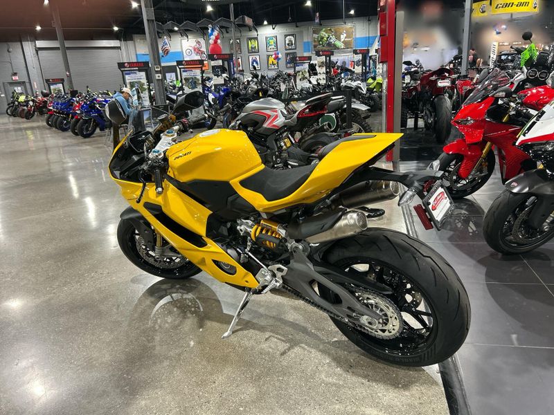New 2026 Ducati PANIGALE V2 S Image 16