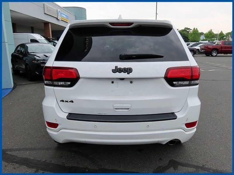 2021 Jeep Grand Cherokee Laredo XImage 6