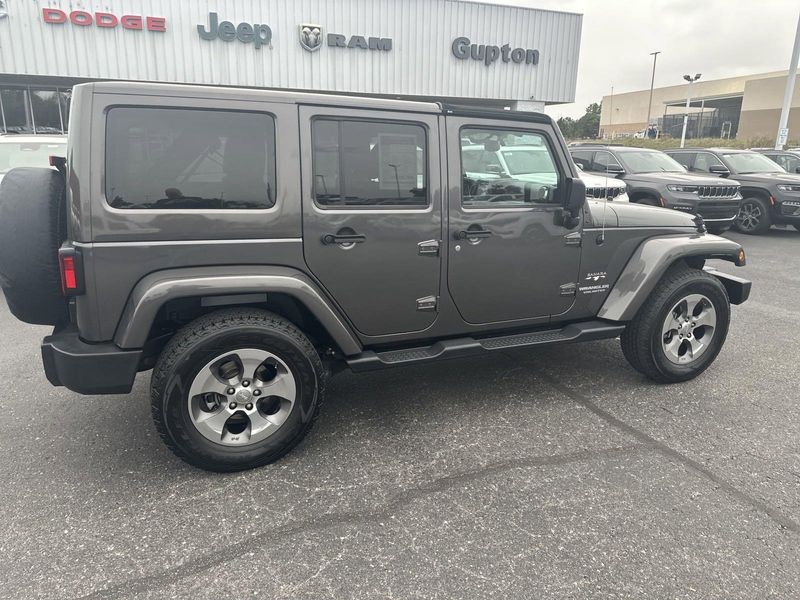 2017 Jeep Wrangler Unlimited SaharaImage 5