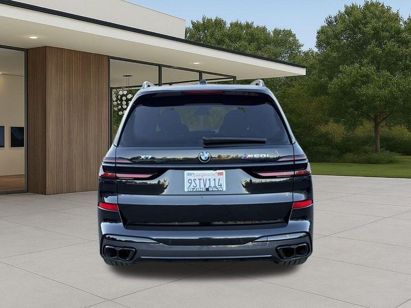 Used 2025 BMW X7 M60iImage 10