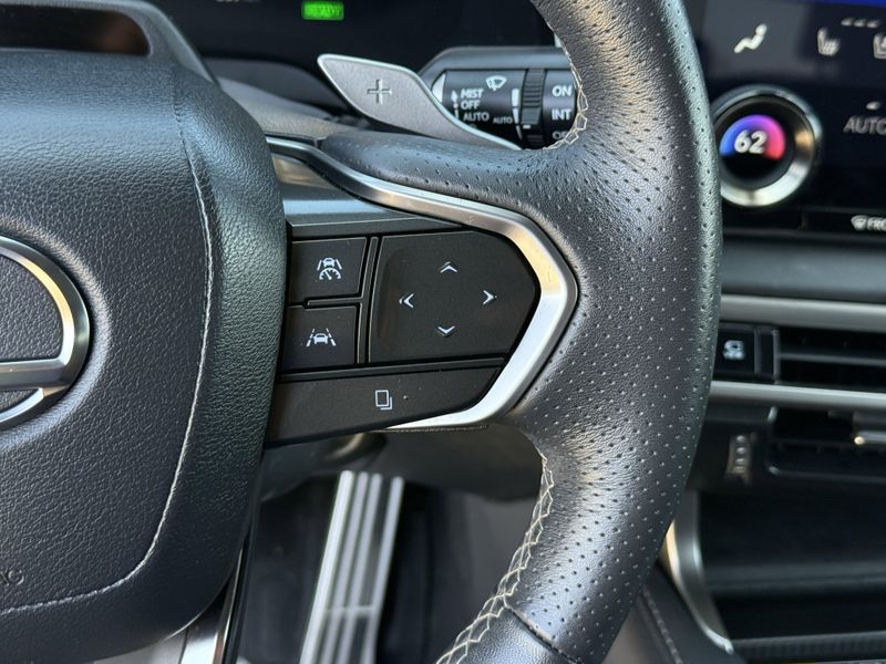 2023 Lexus RX 500h F SPORT PerformanceImage 25