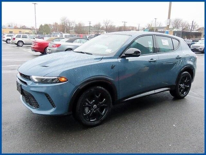 2024 Dodge Hornet R/T Plus in a Blue Steele exterior color and Blackinterior. Papas Jeep Ram In New Britain, CT 860-356-0523 papasjeepram.com 