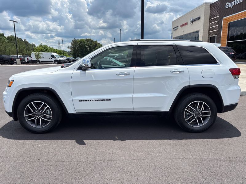 Used 2021 Jeep Grand Cherokee LimitedImage 2