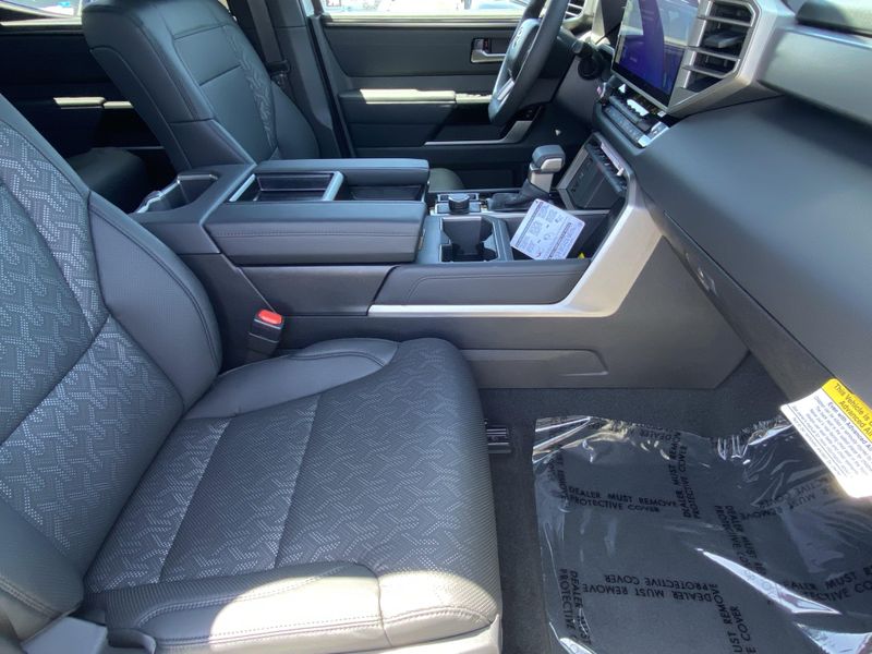 New 2025 Toyota Tundra Limited HybridImage 10