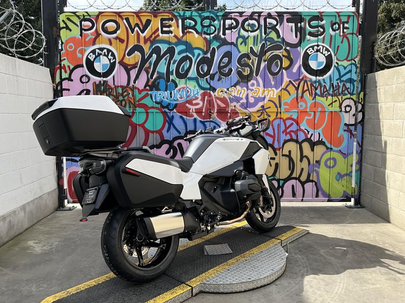 New 2026 BMW R 1300 RT Image 6
