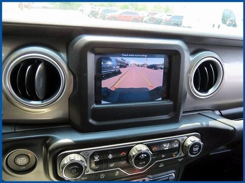 2021 Jeep Gladiator OverlandImage 19