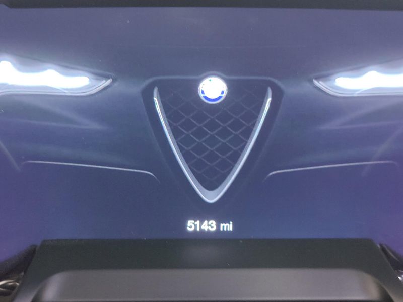 2024 Alfa Romeo Stelvio Veloce Premium AWD w/Activ AsstImage 36