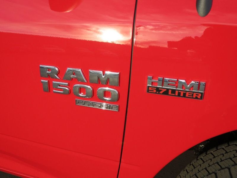 2023 RAM 1500 Classic Tradesman Crew Cab 4x4 5