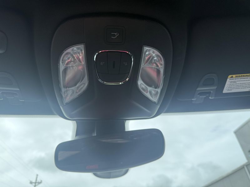 Used 2024 Jeep Compass LimitedImage 21