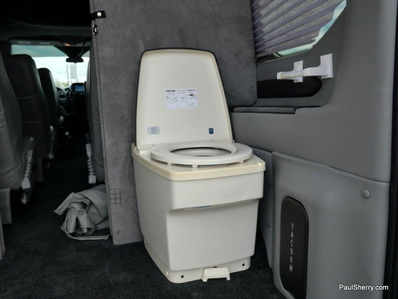 2018 Ford Transit-250 Image 4