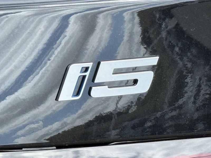 2025 BMW i5 eDrive40Image 13