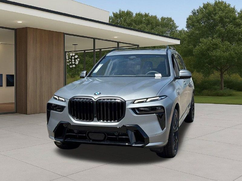 New 2027 BMW X7 xDrive40iImage 3