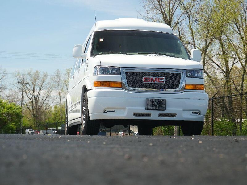 2019 GMC Savana Image 11