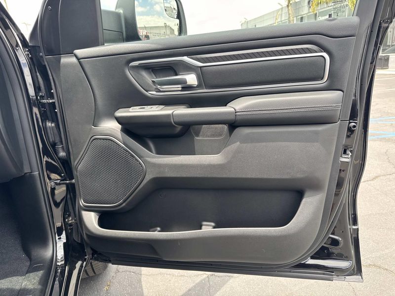New 2026 RAM 1500 Big Horn Crew Cab 4x2 5'7' Box