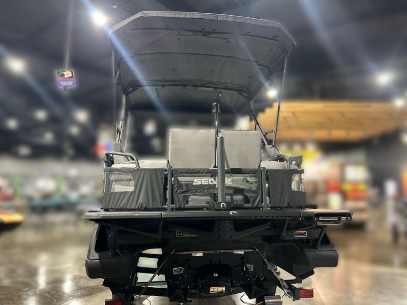 2024 Sea-Doo 44RAT2RF  in a MARINE BLUE exterior color. Del Amo Motorsports of Redondo Beach (424) 304-1660 delamomotorsports.com 