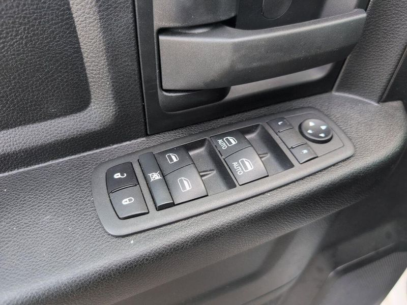 2022 RAM 2500 TradesmanImage 14