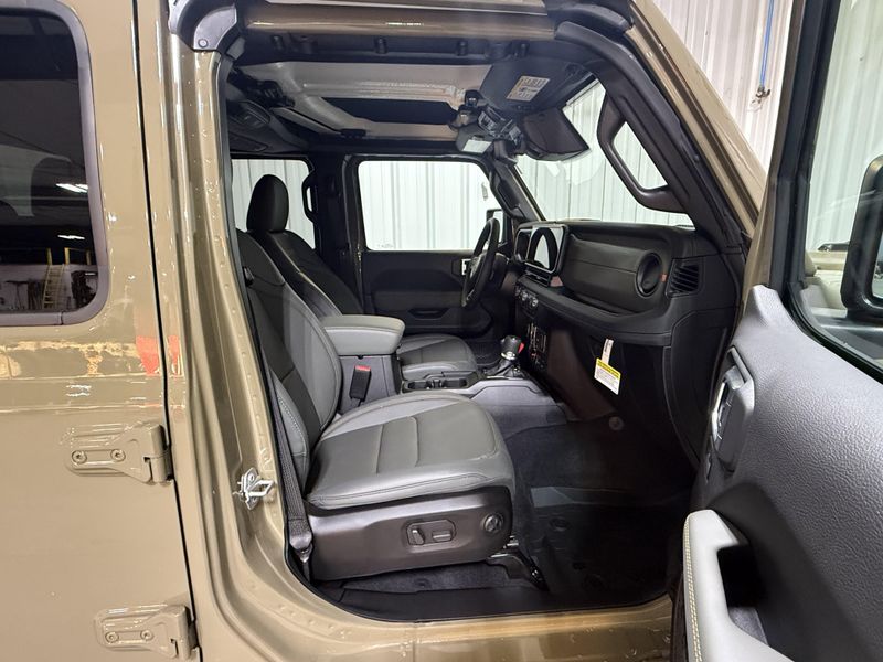 New 2026 Jeep Gladiator Mojave X 4x4Image 9