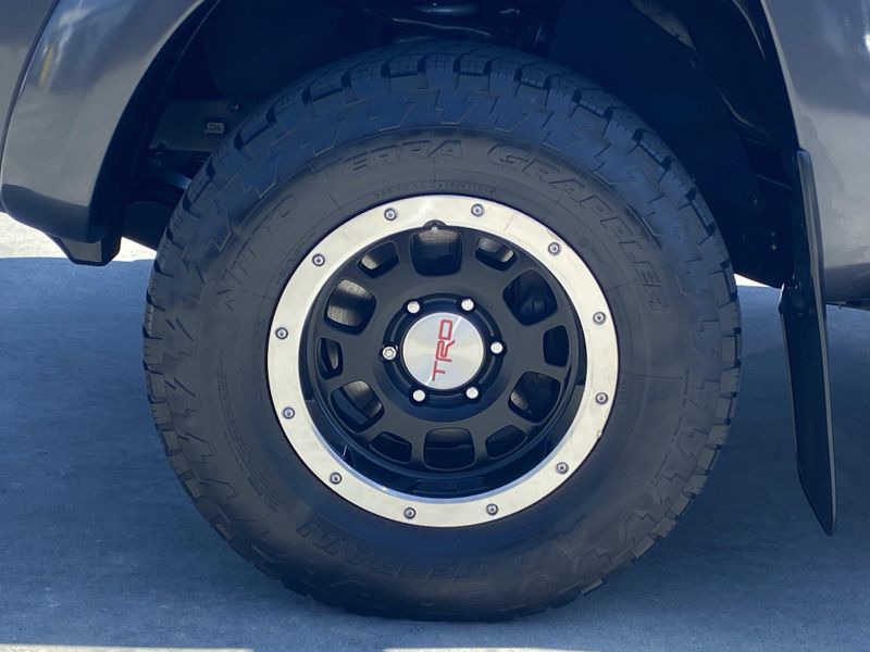 Used 2011 Toyota Tacoma Image 8