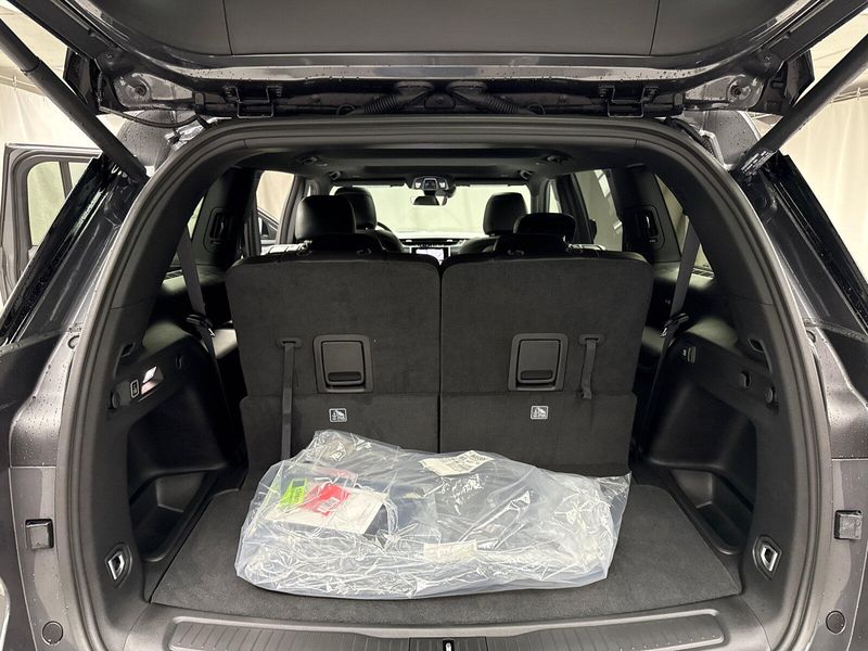 New 2025 Jeep Grand Cherokee L Altitude X 4x4Image 18