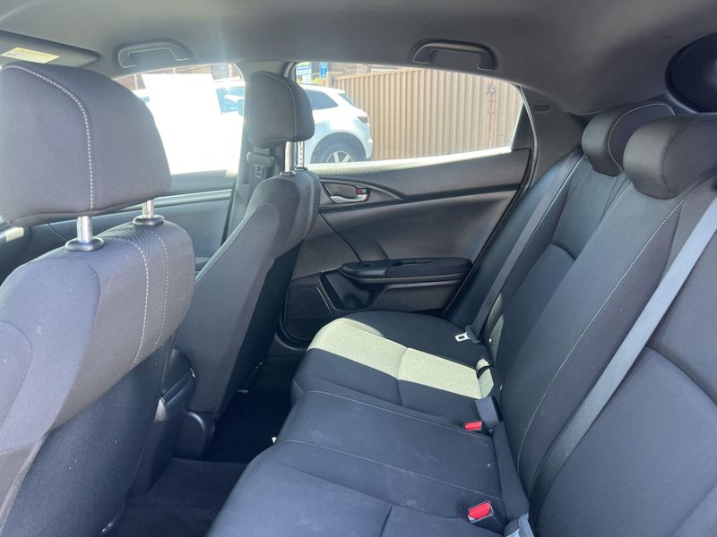 2019 Honda Civic Hatchback LXImage 17