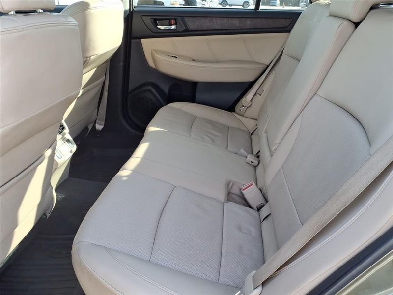 Used 2018 Subaru Outback 2.5iImage 11