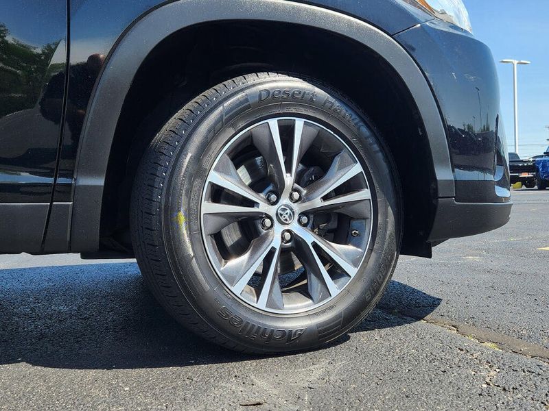 Used 2019 Toyota Highlander LE