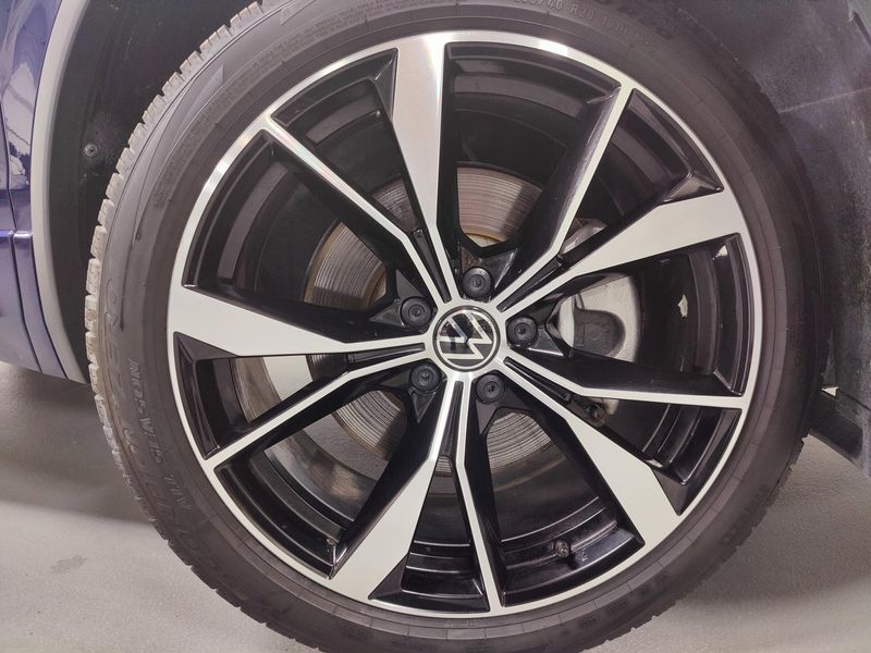 Used 2024 Volkswagen Tiguan AWD SEL R-Line w/Sunroof/NavImage 30