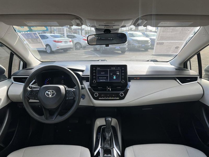 2020 Toyota Corolla Hybrid LEImage 14