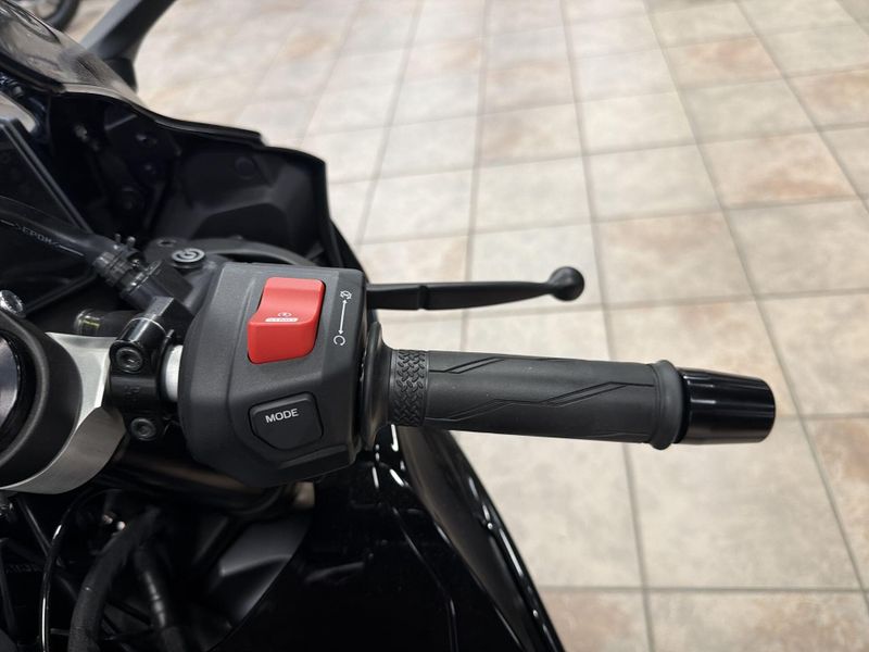 Used 2026 Yamaha YZF-R7 CA Image 24
