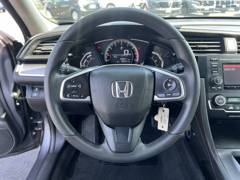 2018 Honda Civic Sedan LXImage 9