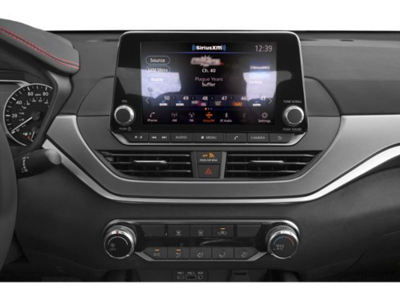 2024 Nissan Altima 2.5 SR photo 10