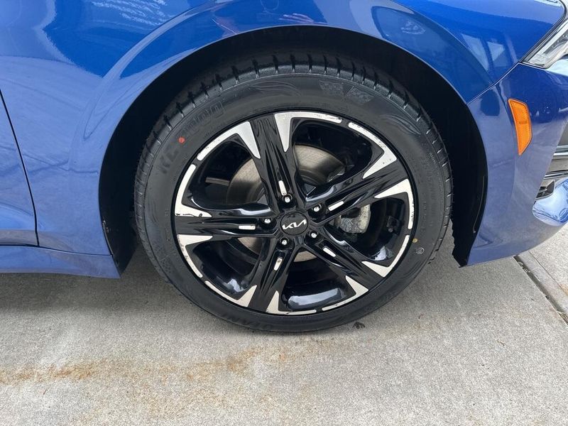 2022 Kia K5 GT-LineImage 12