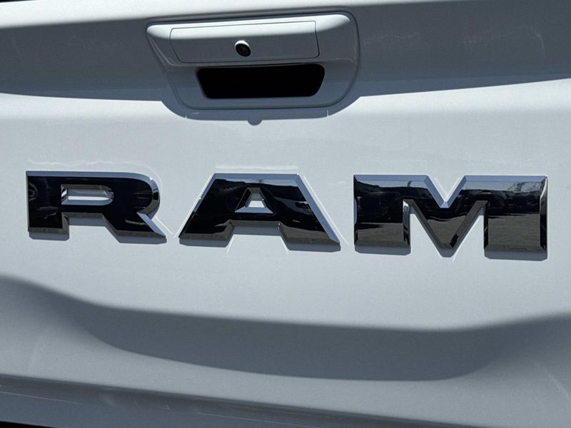 New 2026 RAM 1500 Laramie Crew Cab 4x4 5'7' Box