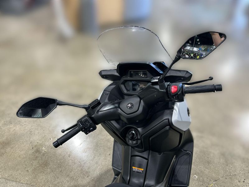 Used 2023 Yamaha Xmax Image 15