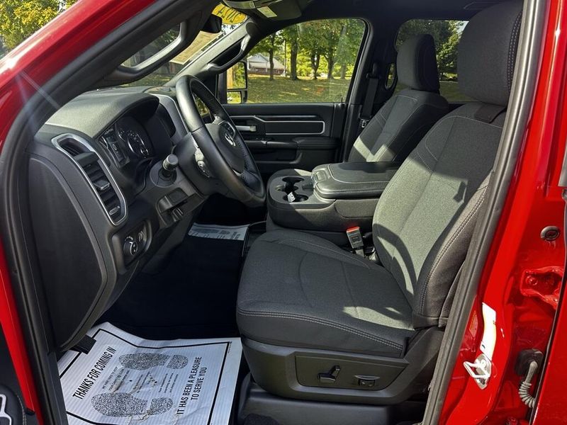 2024 Ram 2500 Big Horn photo 9