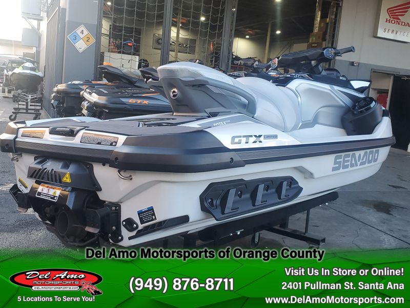 2024 Sea-Doo GTX LIMITED 300 (SOUND SYSTEM) Image 9