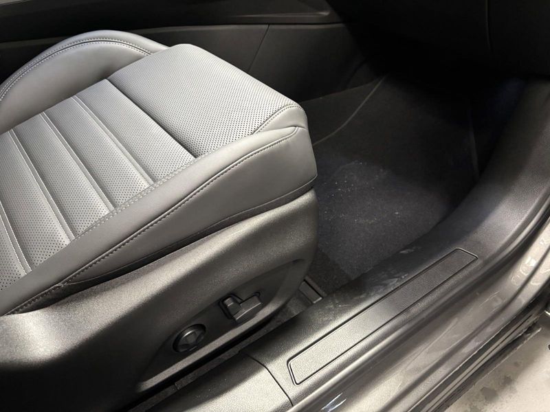 New 2025 Alfa Romeo Tonale AwdImage 11