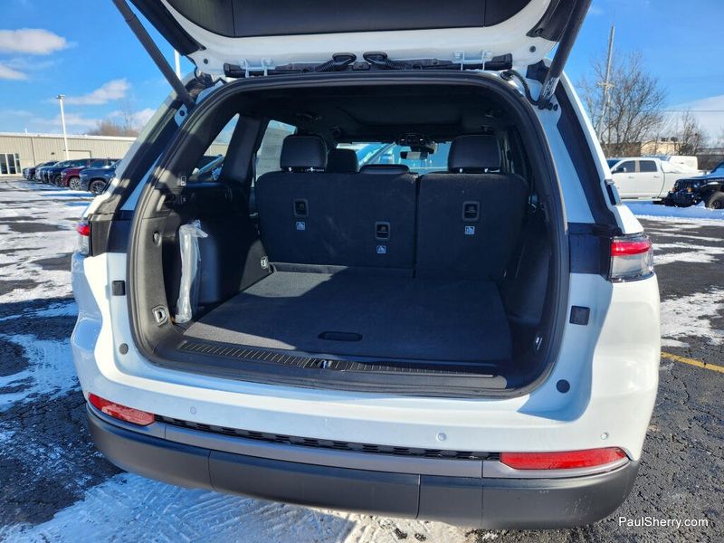 New 2026 Jeep Grand Cherokee Limited 4x4