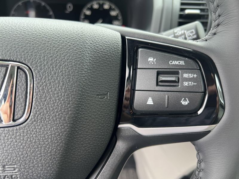 2025 Honda Odyssey EX-LImage 12